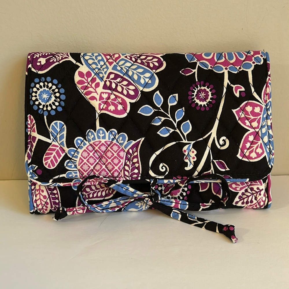NWOT VERA BRADLEY All Wrapped Up Jewelry Roll in Alpine Floral